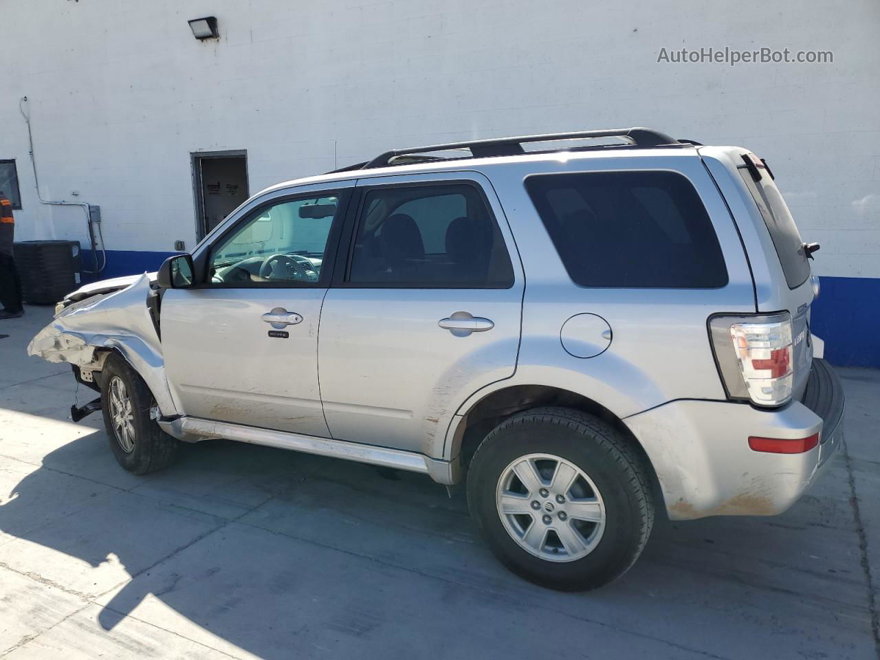 2010 Mercury Mariner  Silver vin: 4M2CN8BG7AKJ10115