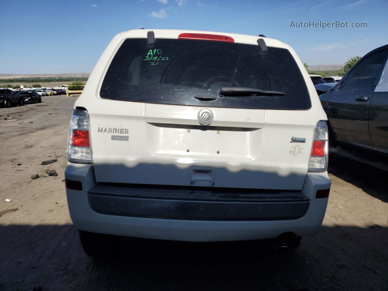 2011 Mercury Mariner Premier White vin: 4M2CN8HG7BKJ08308