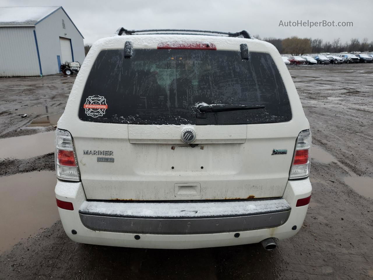 2010 Mercury Mariner Premier White vin: 4M2CN8HG8AKJ27674