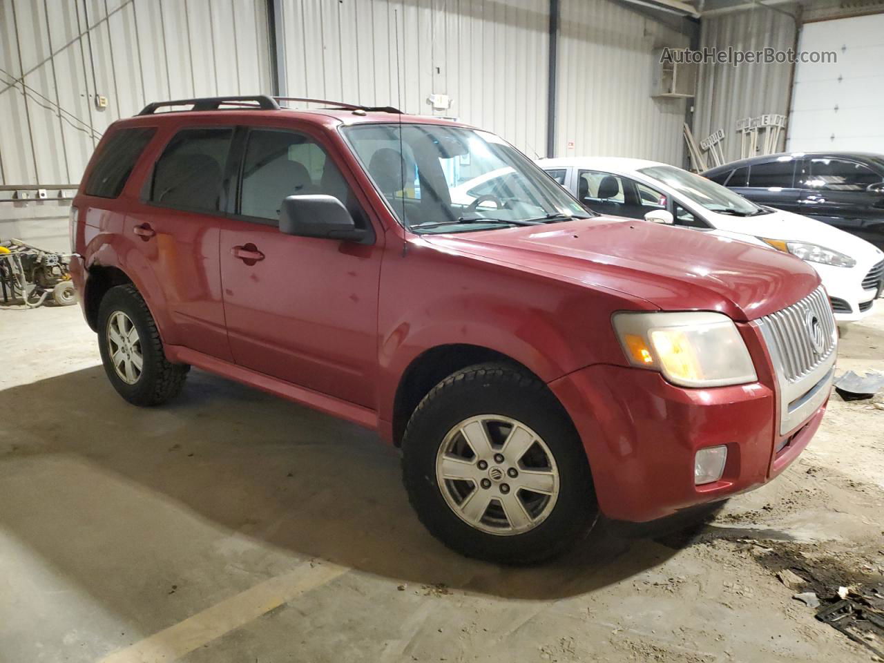 2010 Mercury Mariner  Red vin: 4M2CN9BG4AKJ10580