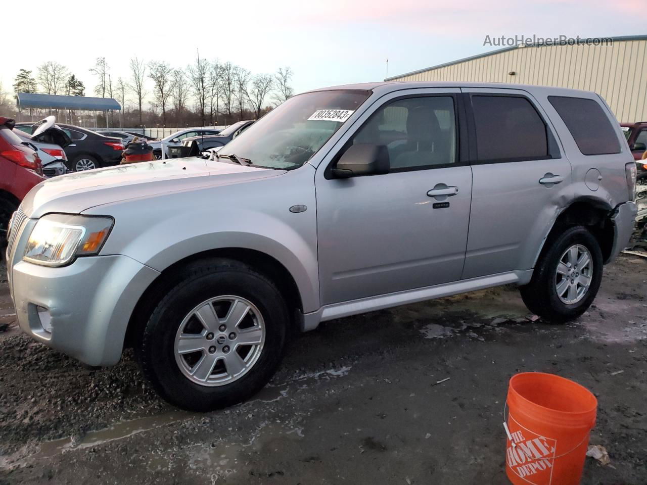 2008 Mercury Mariner  Серебряный vin: 4M2CU81Z68KJ15984