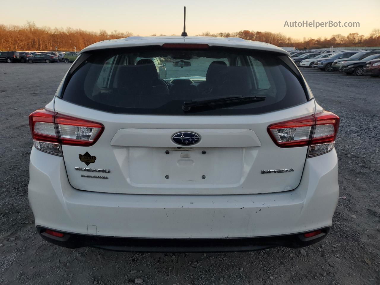 2018 Subaru Impreza  Белый vin: 4S3GTAA61J3703220