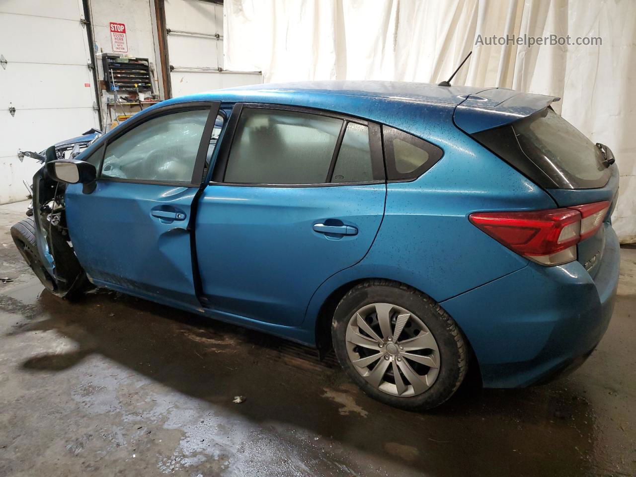 2018 Subaru Impreza  Blue vin: 4S3GTAA67J3745942