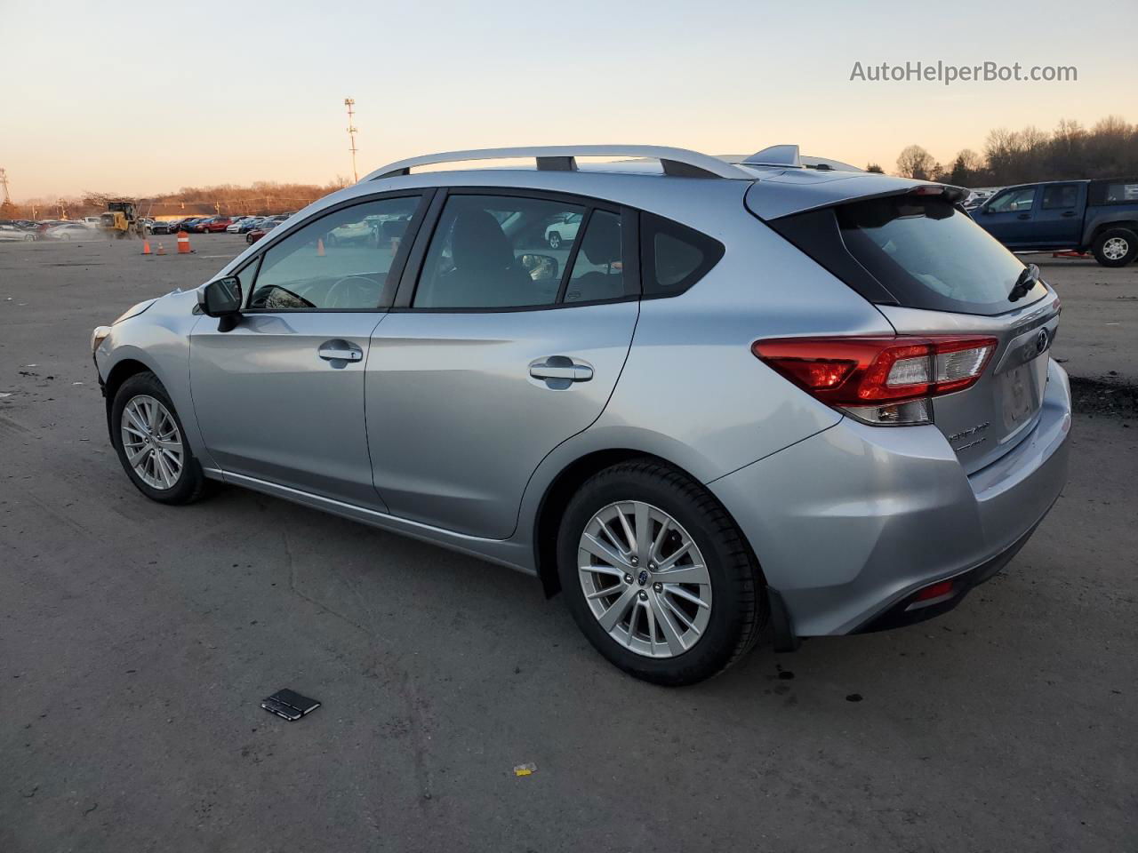 2018 Subaru Impreza Premium Silver vin: 4S3GTAB65J3752774