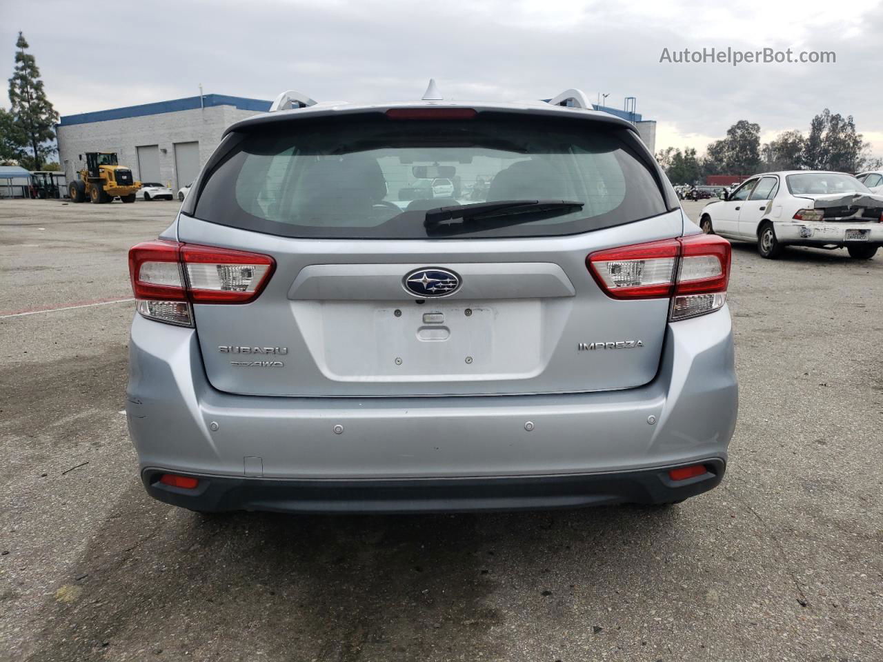 2018 Subaru Impreza Limited Серебряный vin: 4S3GTAU62J3722841