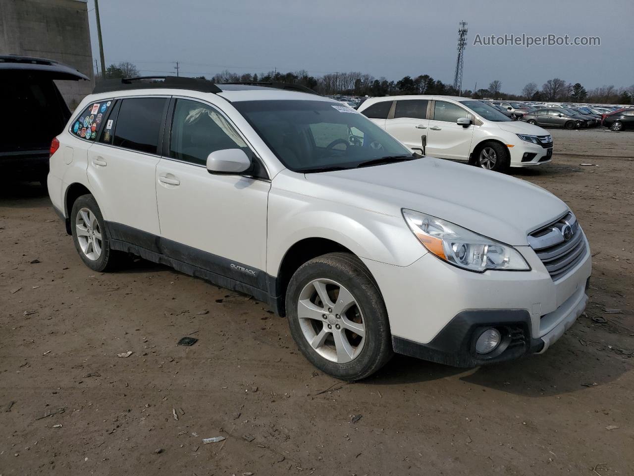 2014 Subaru Outback 2.5i Premium White vin: 4S4BRBDC8E3239943