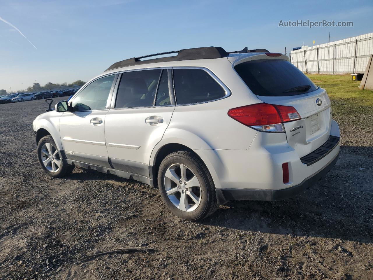 2014 Subaru Outback 2.5i Limited White vin: 4S4BRBMC2E3280830