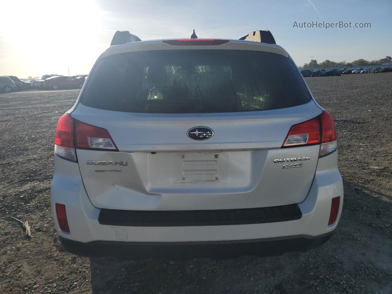 2014 Subaru Outback 2.5i Limited White vin: 4S4BRBMC2E3280830