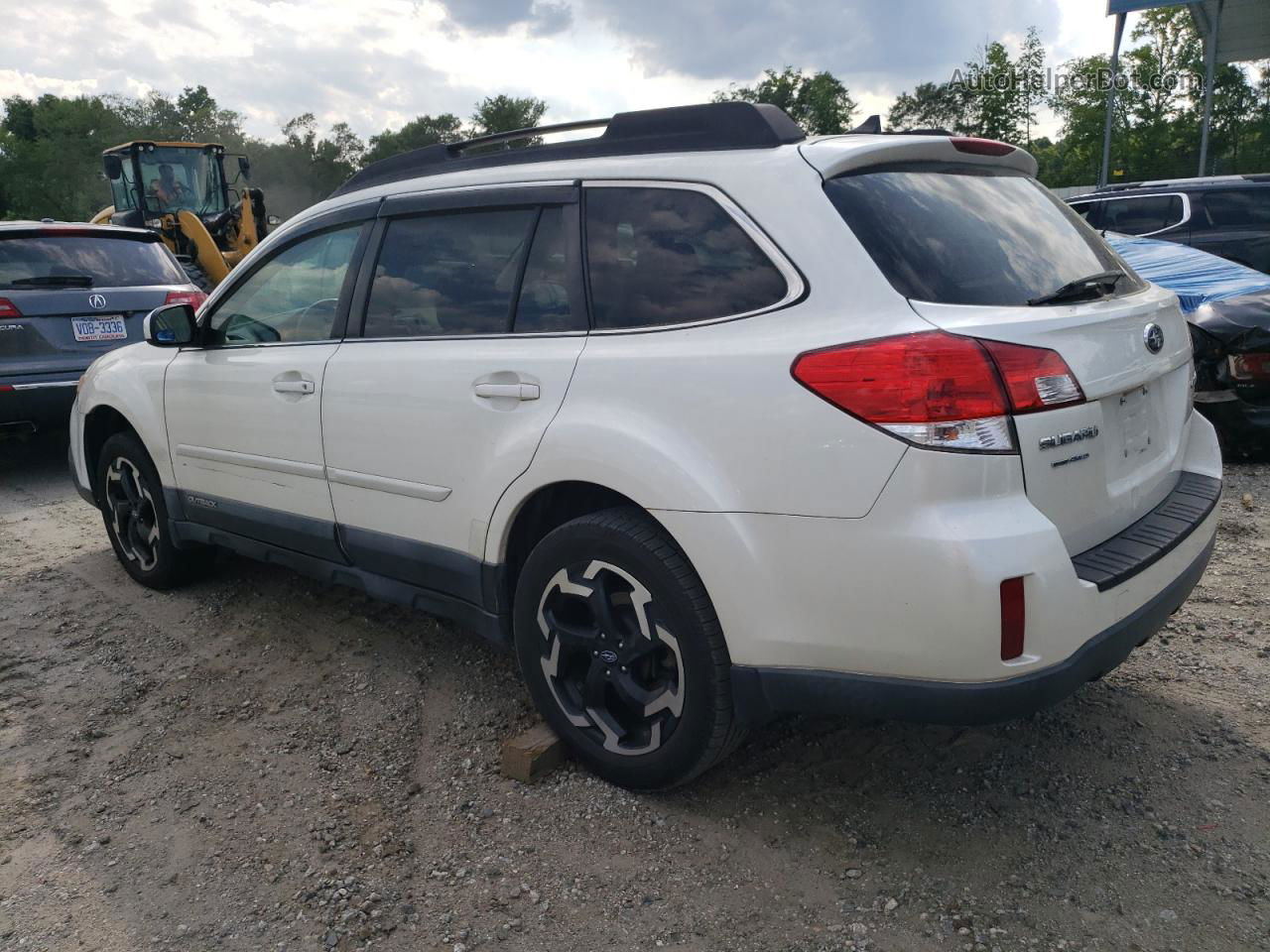 2014 Subaru Outback 2.5i Premium White vin: 4S4BRCCC9E3304144