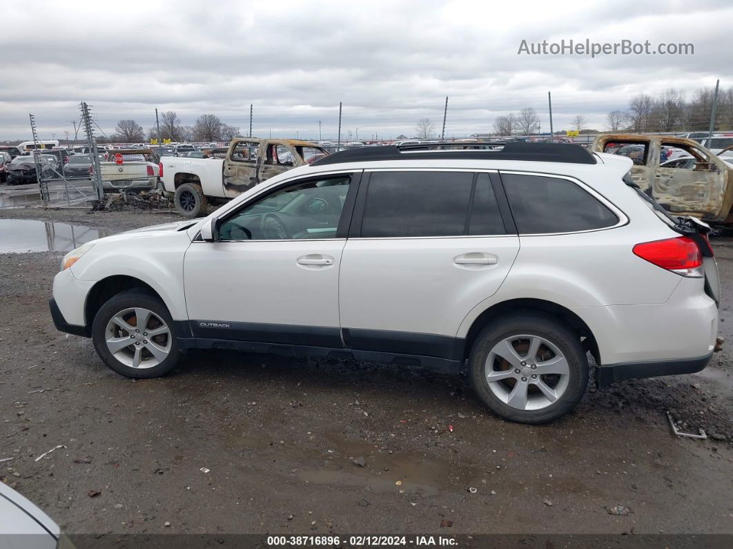 2014 Subaru Outback 2.5i Premium White vin: 4S4BRCCCXE3229180