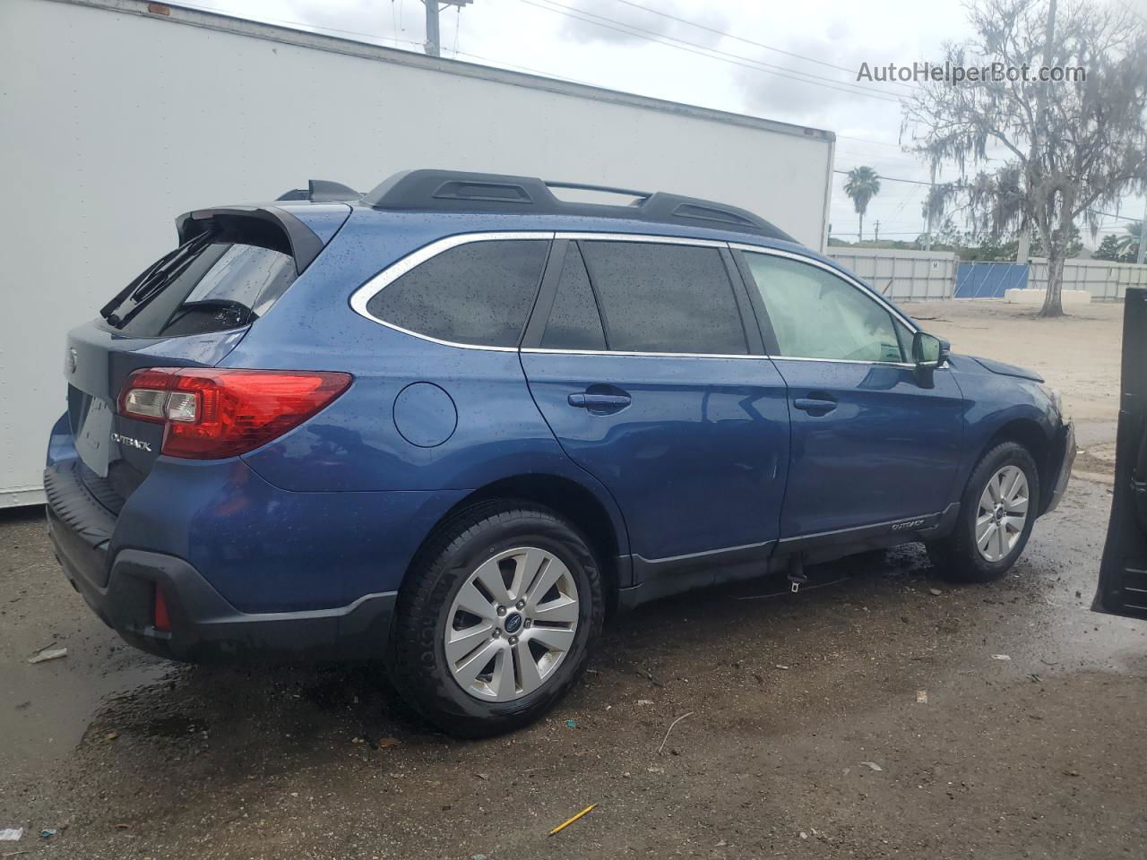 2019 Subaru Outback 2.5i Premium Blue vin: 4S4BSAFC0K3362871