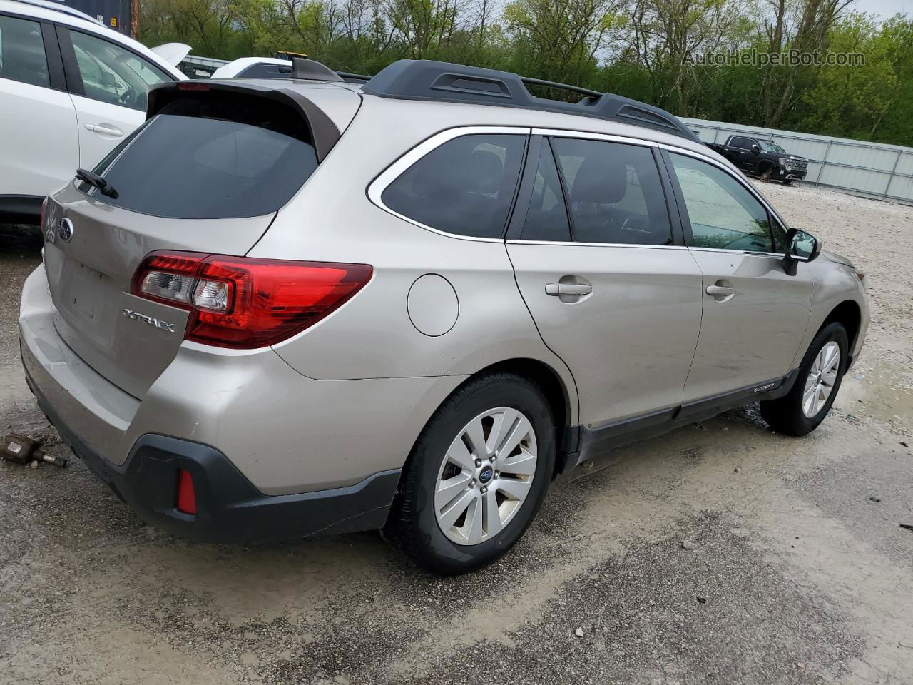 2019 Subaru Outback 2.5i Premium Желто-коричневый vin: 4S4BSAFC0K3364765