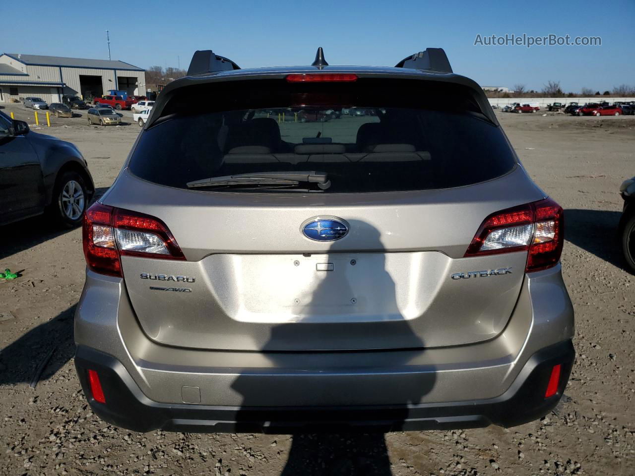 2019 Subaru Outback 2.5i Premium Gray vin: 4S4BSAFC1K3341513