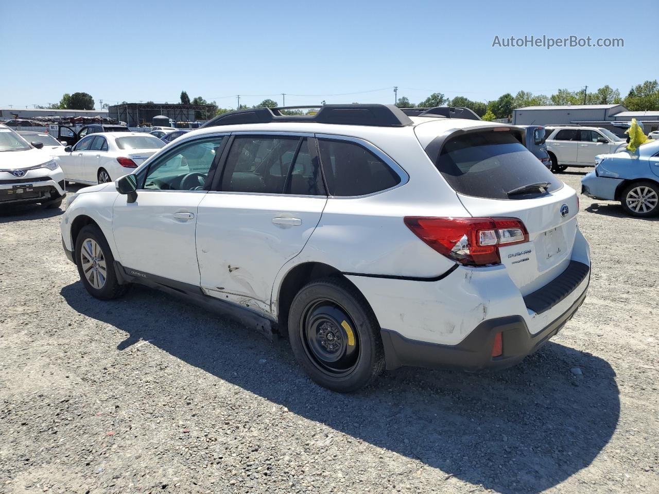 2019 Subaru Outback 2.5i Premium White vin: 4S4BSAFC1K3356383