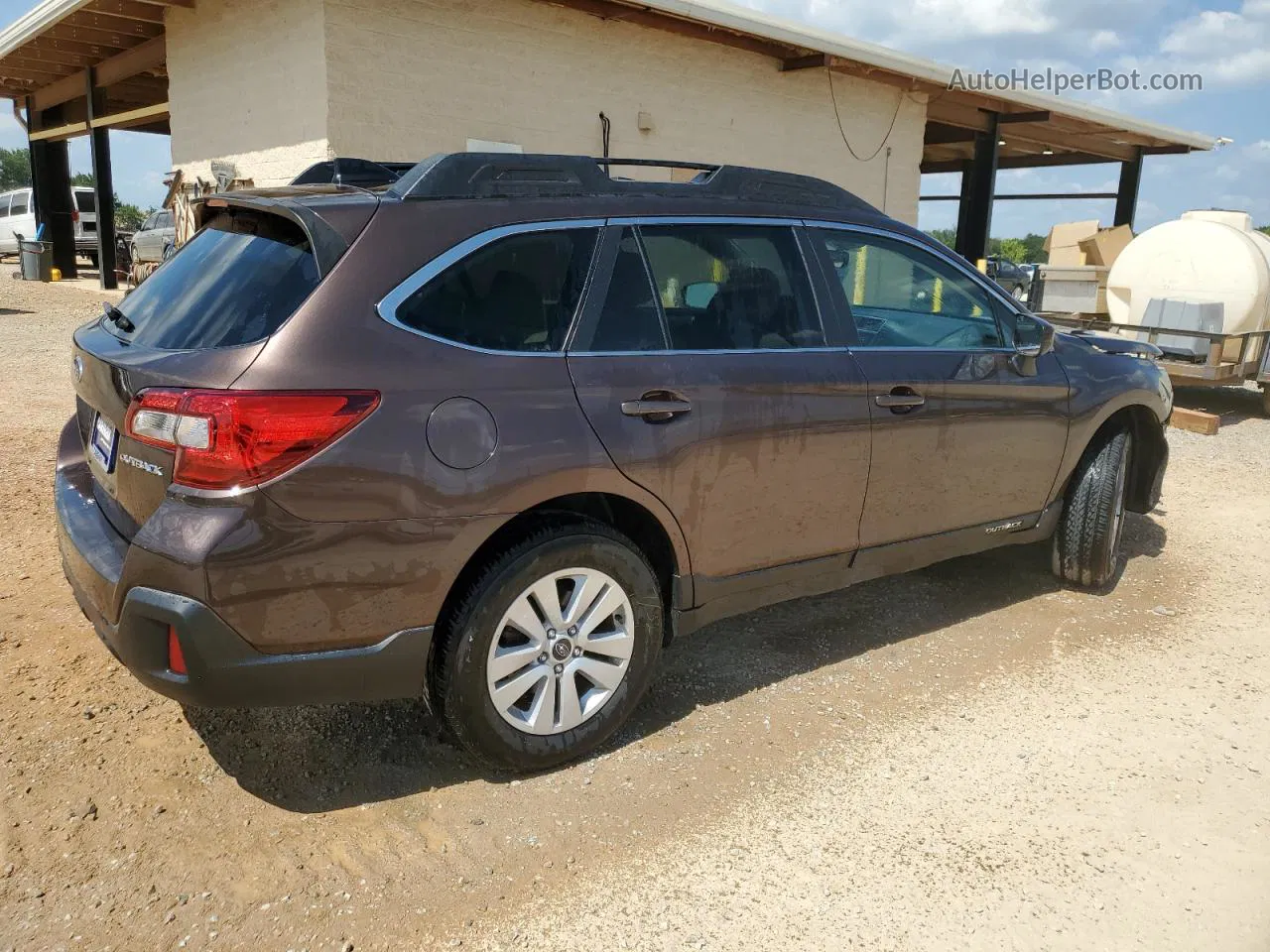 2019 Subaru Outback 2.5i Premium Brown vin: 4S4BSAFC2K3349068