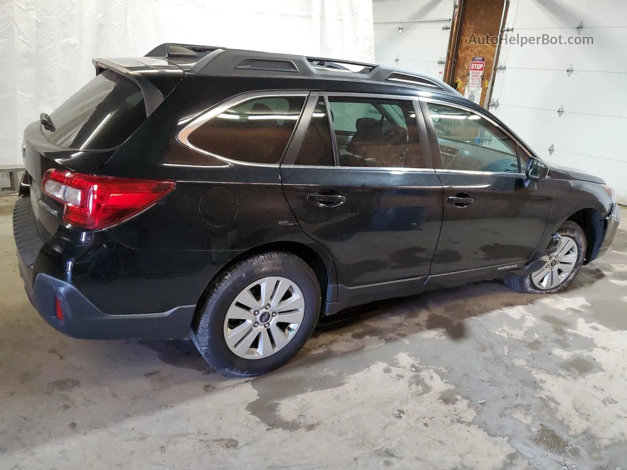 2019 Subaru Outback 2.5i Premium Black vin: 4S4BSAFC3K3292864