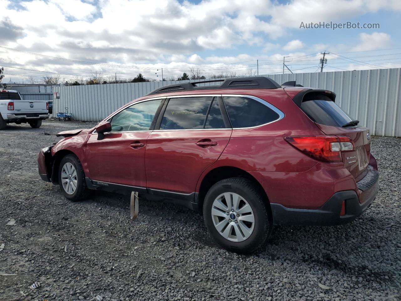 2019 Subaru Outback 2.5i Premium Burgundy vin: 4S4BSAFC4K3330165