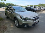 2019 Subaru Outback 2.5i Premium vin: 4S4BSAFC5K3312113