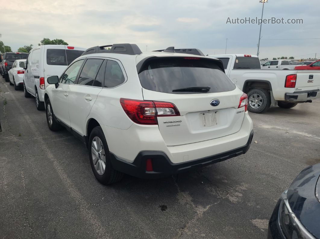 2019 Subaru Outback Premium Unknown vin: 4S4BSAFC6K3252620