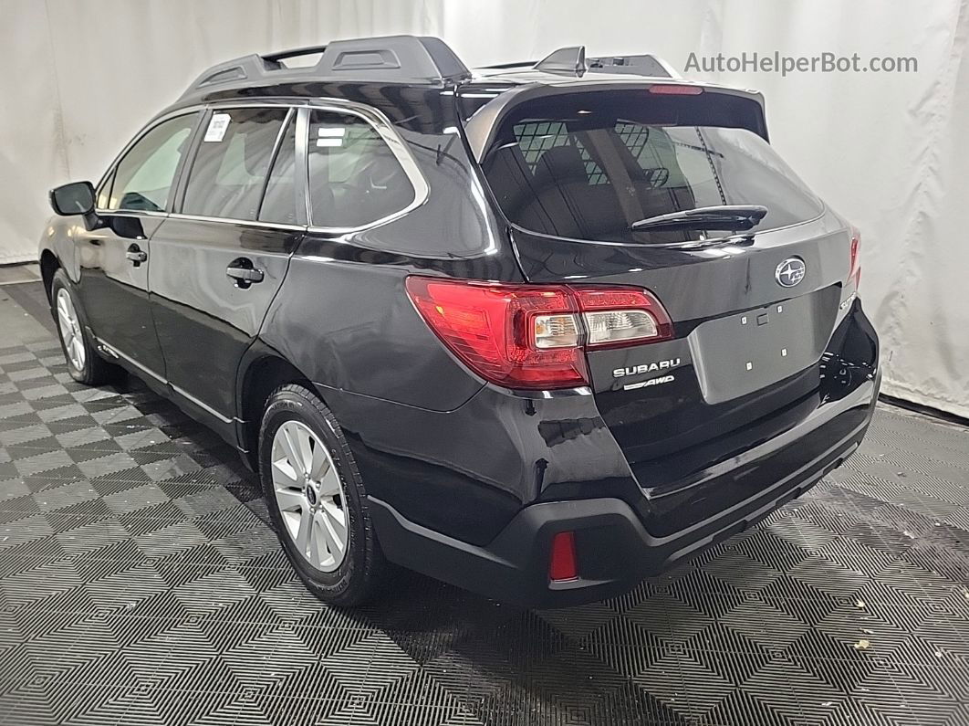 2019 Subaru Outback 2.5i Premium vin: 4S4BSAFC6K3319054