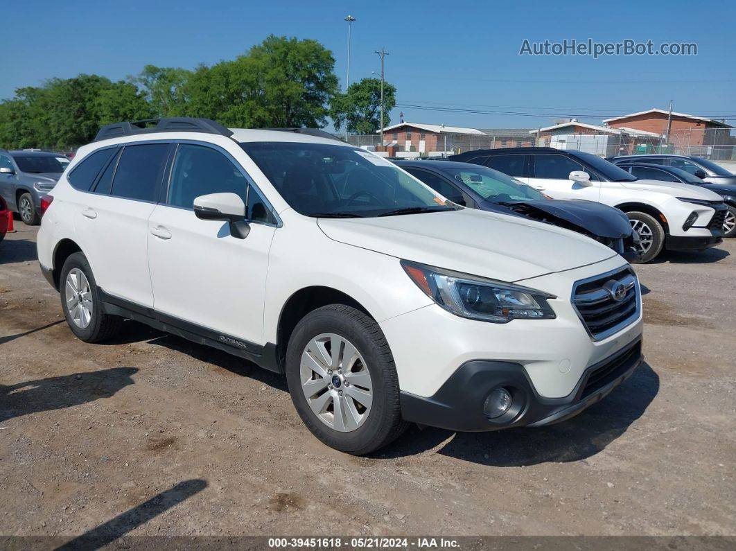 2019 Subaru Outback 2.5i Premium White vin: 4S4BSAFC6K3364561