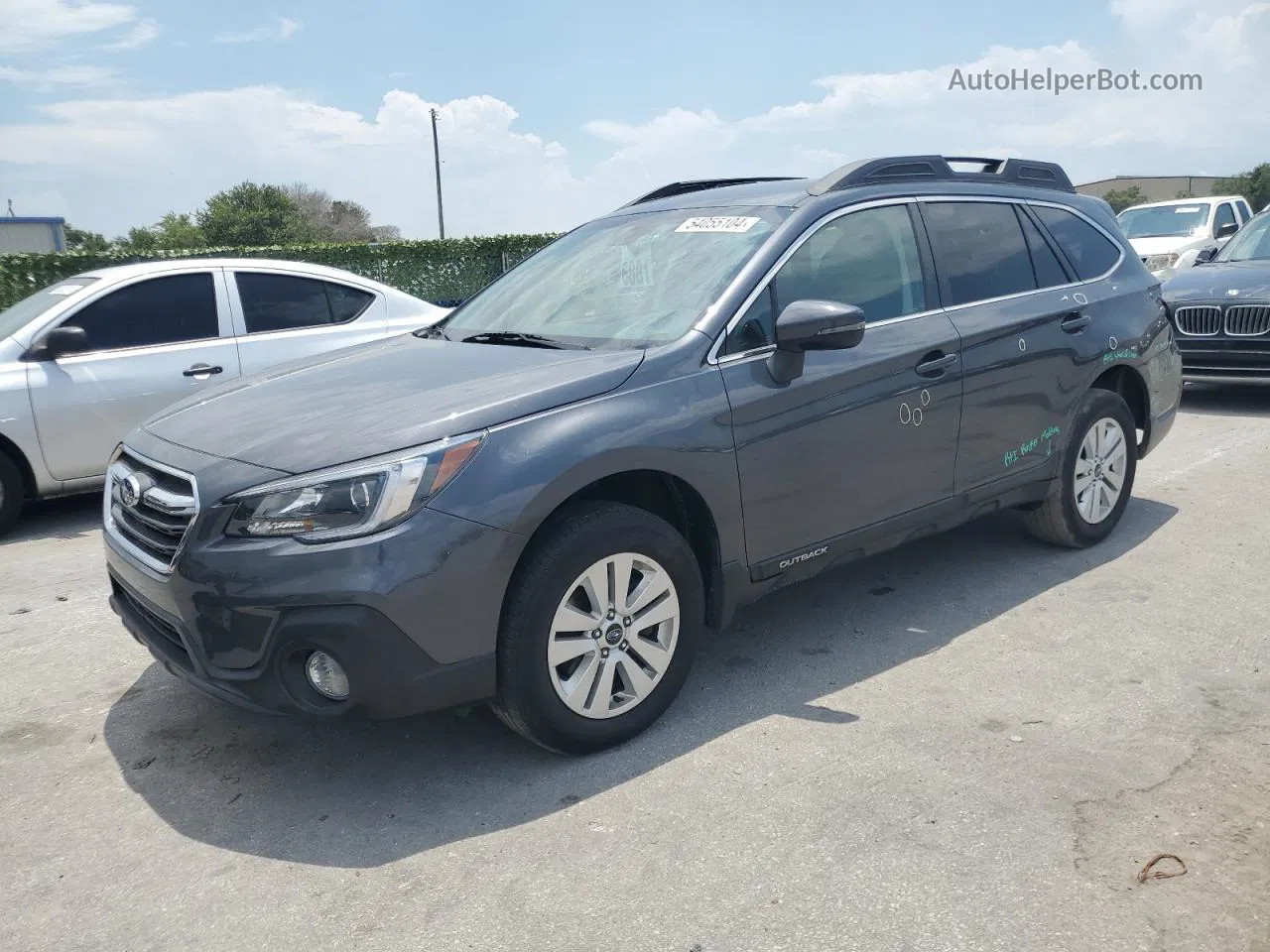 2019 Subaru Outback 2.5i Premium Gray vin: 4S4BSAFC6K3368237