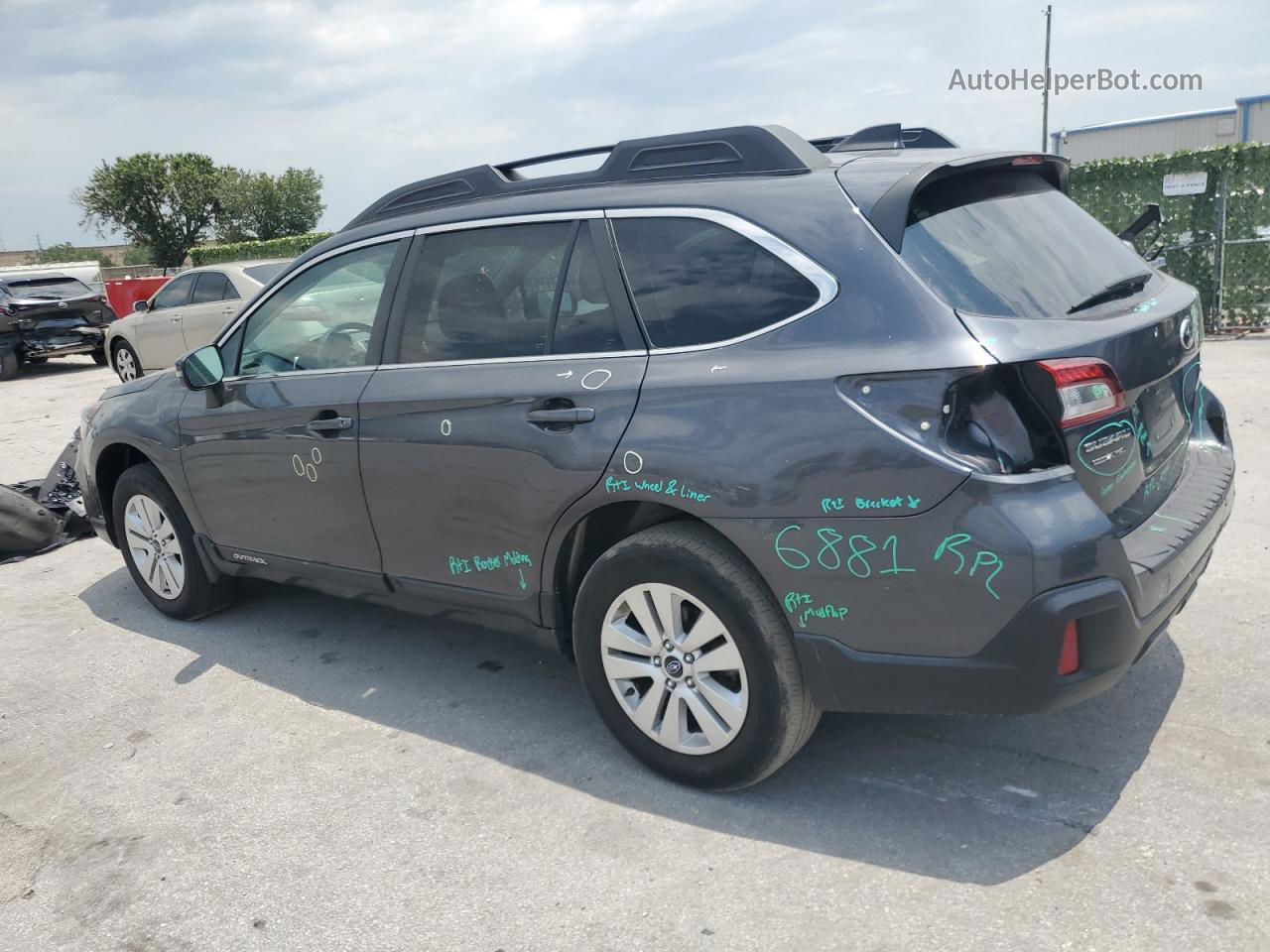 2019 Subaru Outback 2.5i Premium Gray vin: 4S4BSAFC6K3368237