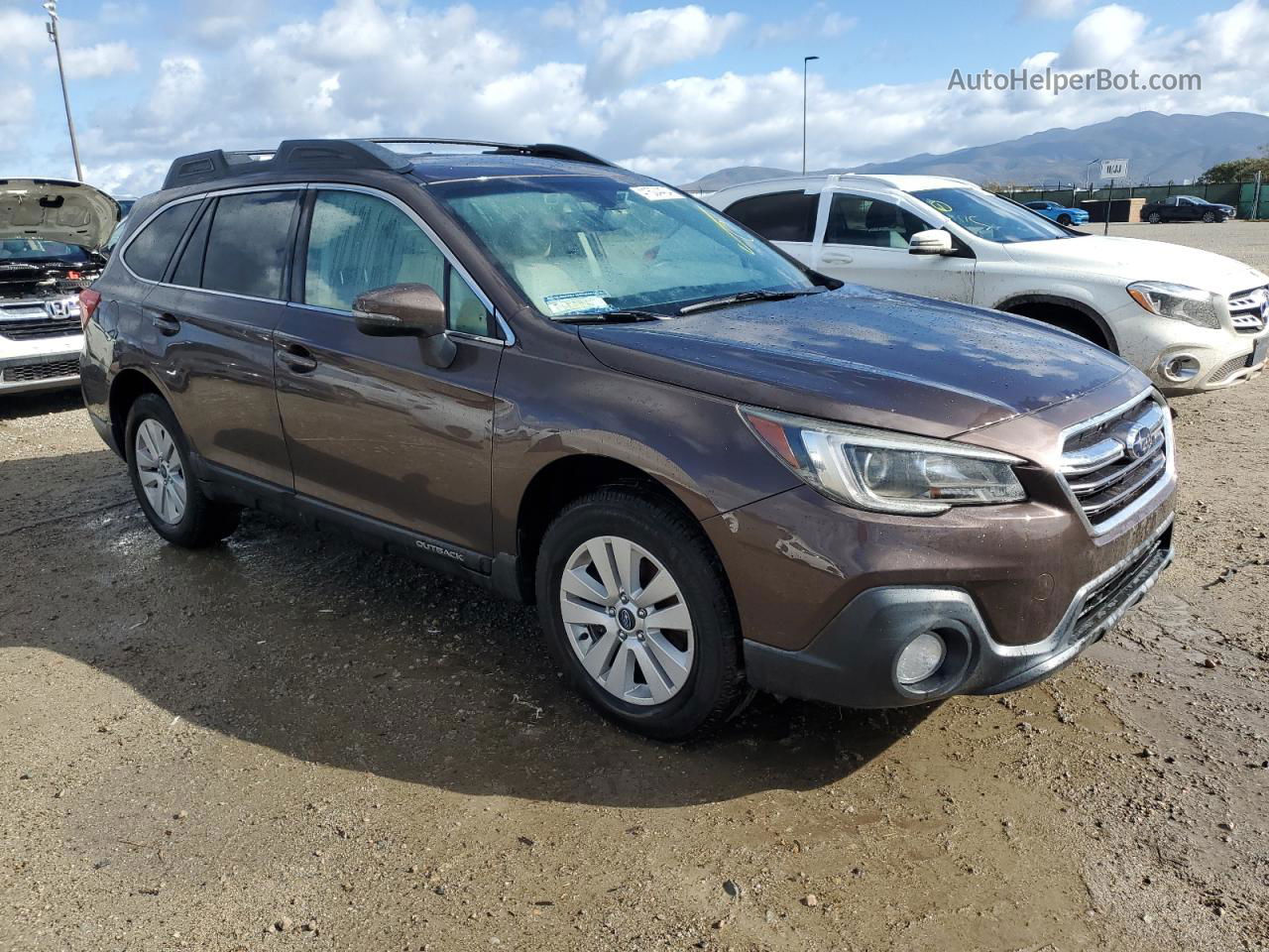 2019 Subaru Outback 2.5i Premium Brown vin: 4S4BSAFC7K3326806