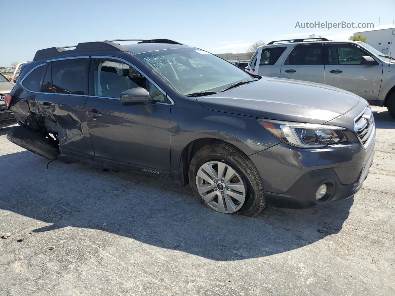 2019 Subaru Outback 2.5i Premium Gray vin: 4S4BSAFC8K3333375