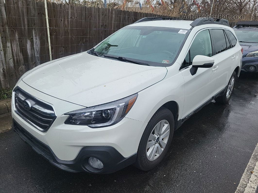 2019 Subaru Outback 2.5i Premium vin: 4S4BSAFC9K3317198