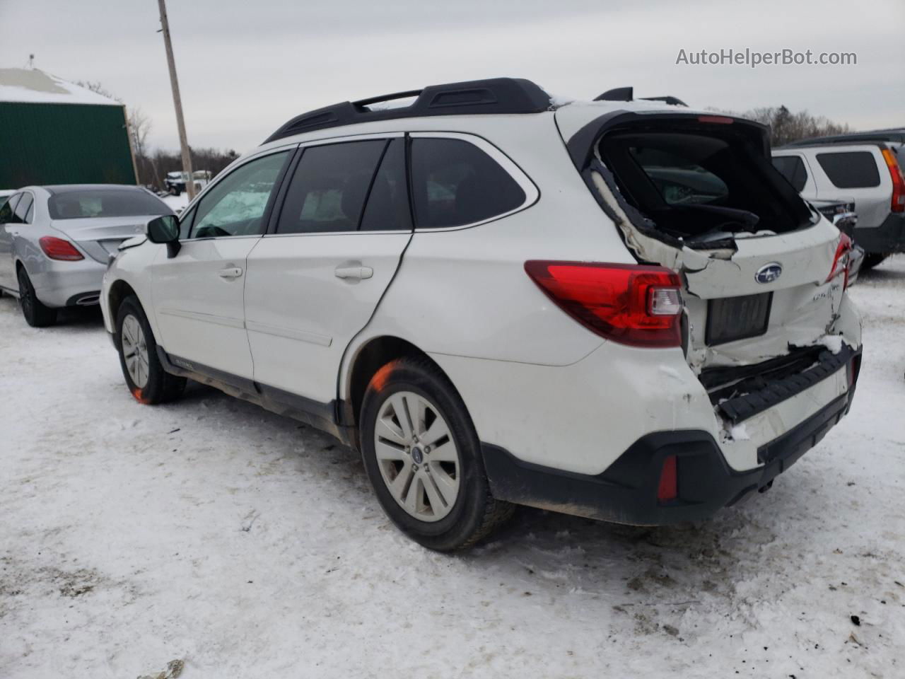 2019 Subaru Outback 2.5i Premium White vin: 4S4BSAFCXK3318862