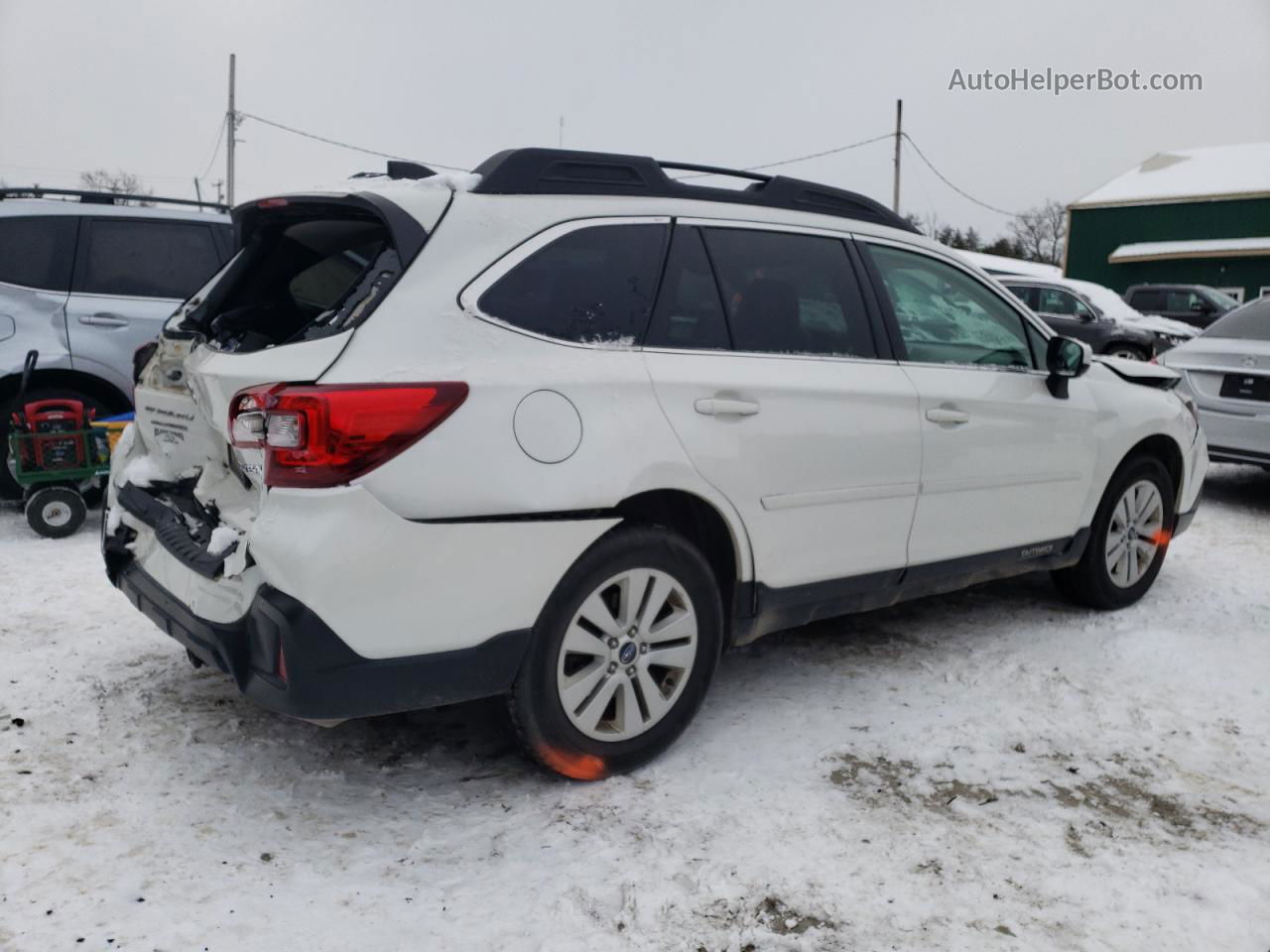 2019 Subaru Outback 2.5i Premium White vin: 4S4BSAFCXK3318862