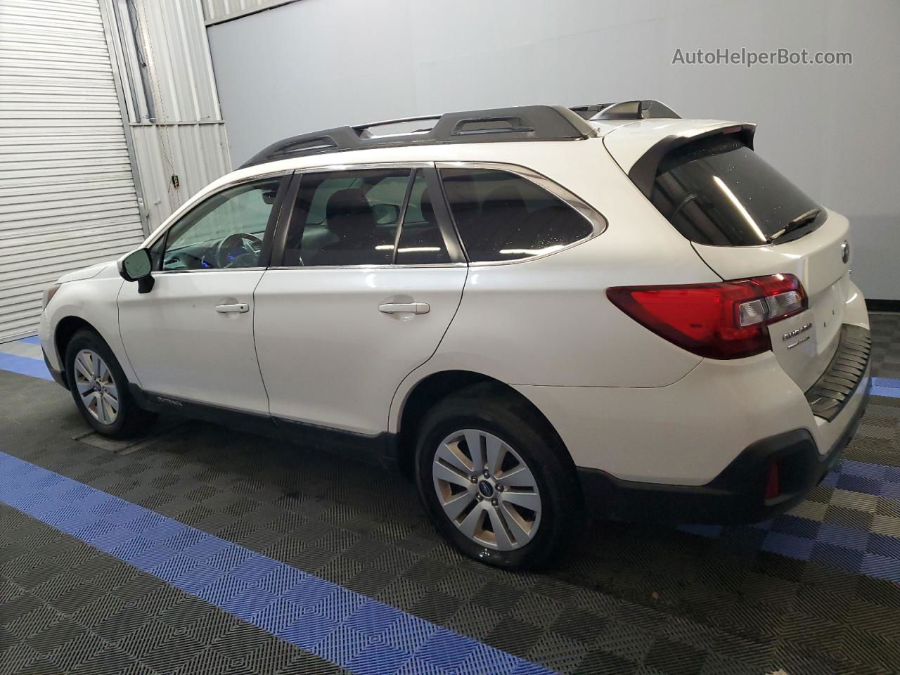 2019 Subaru Outback 2.5i Premium Белый vin: 4S4BSAHC3K3345432