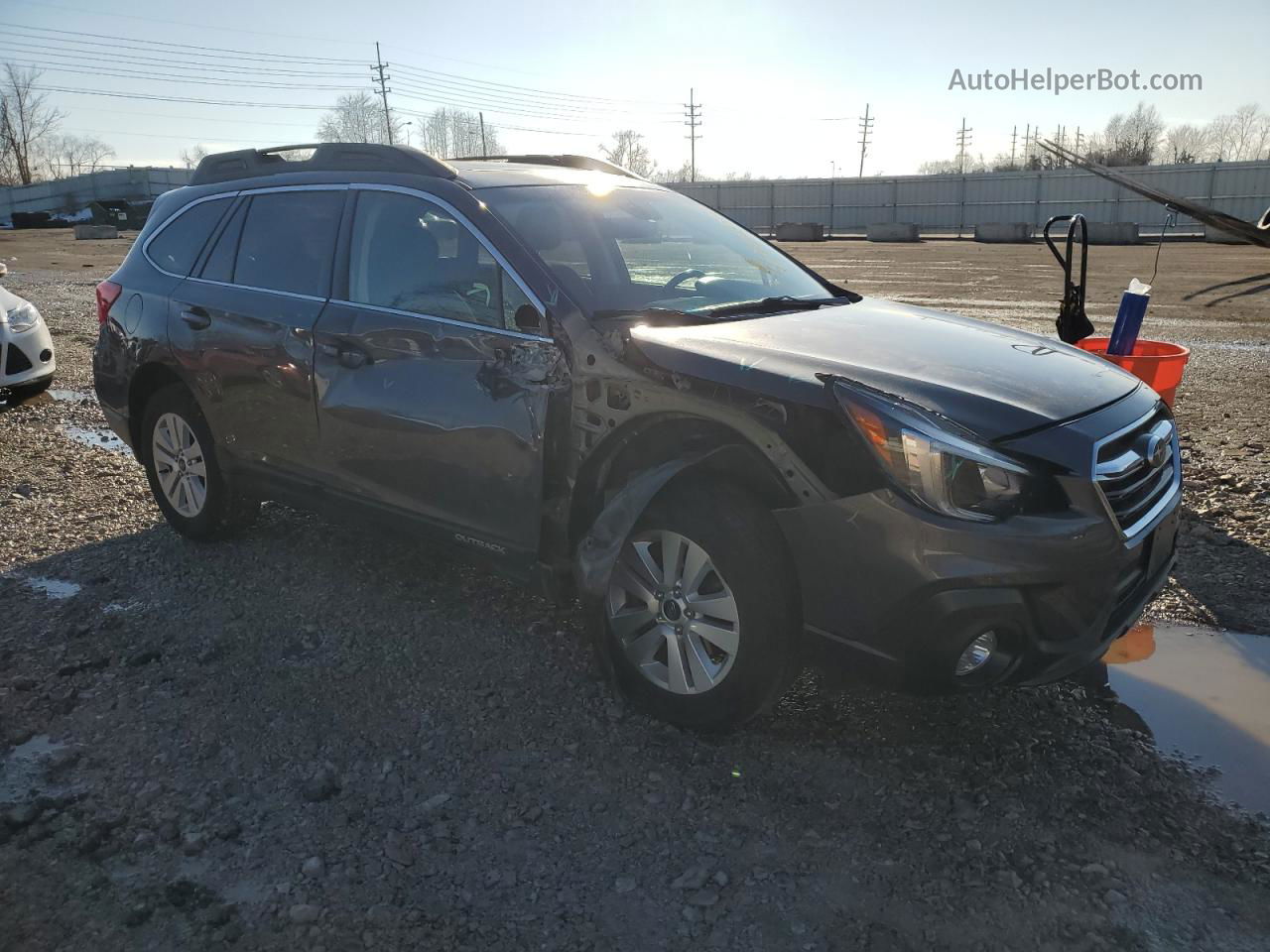 2019 Subaru Outback 2.5i Premium Gray vin: 4S4BSAHC5K3393644