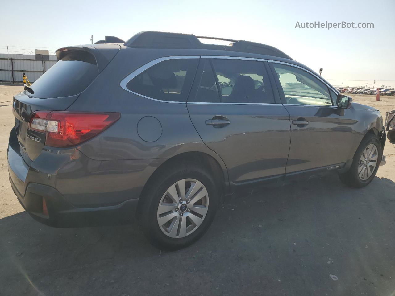 2019 Subaru Outback 2.5i Premium Gray vin: 4S4BSAHC6K3289048