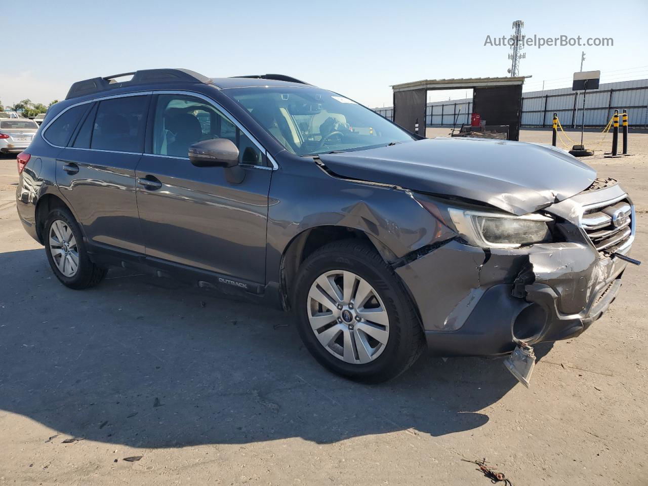 2019 Subaru Outback 2.5i Premium Gray vin: 4S4BSAHC6K3289048