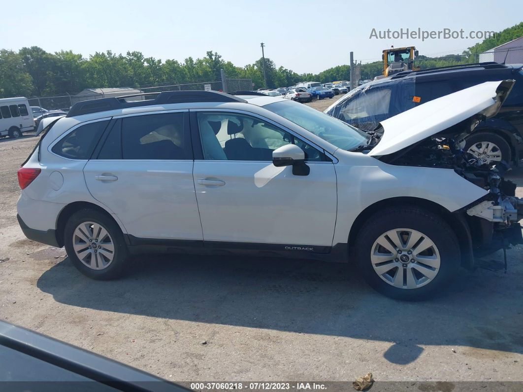 2019 Subaru Outback 2.5i Premium White vin: 4S4BSAHC9K3300608