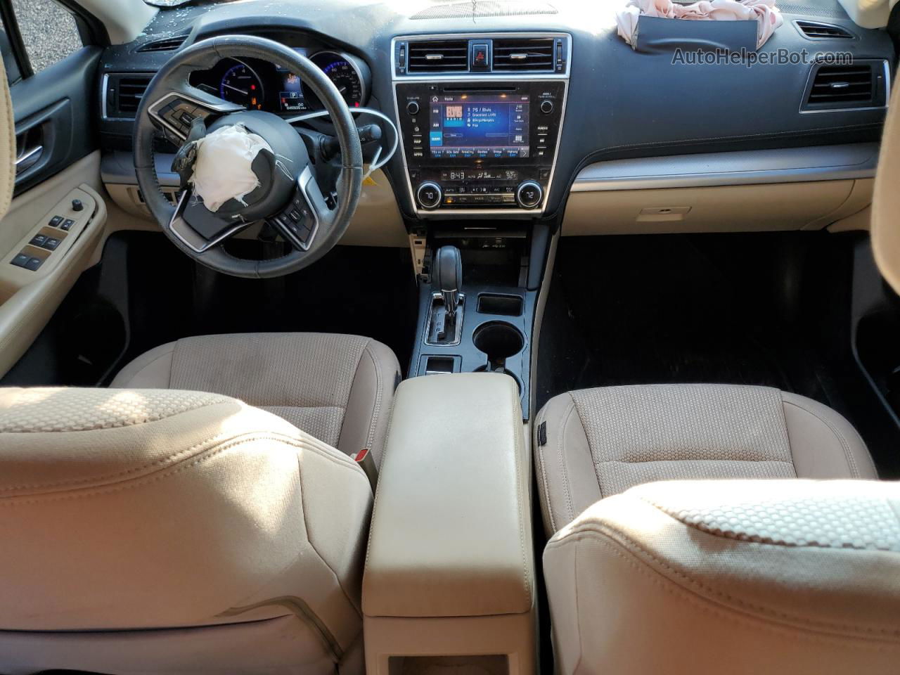 2019 Subaru Outback 2.5i Premium White vin: 4S4BSAHCXK3351602