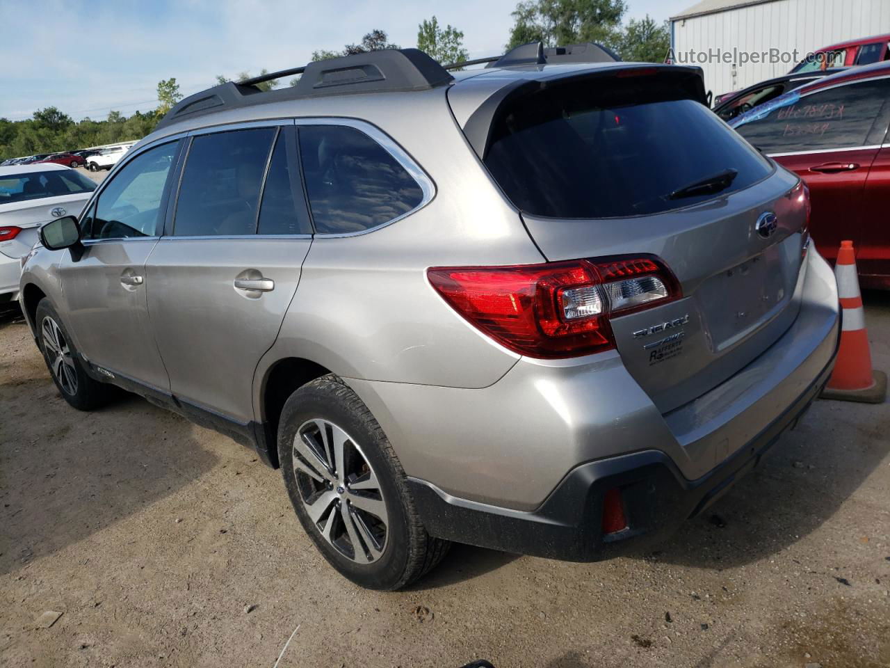 2019 Subaru Outback 2.5i Limited Beige vin: 4S4BSANC8K3376017