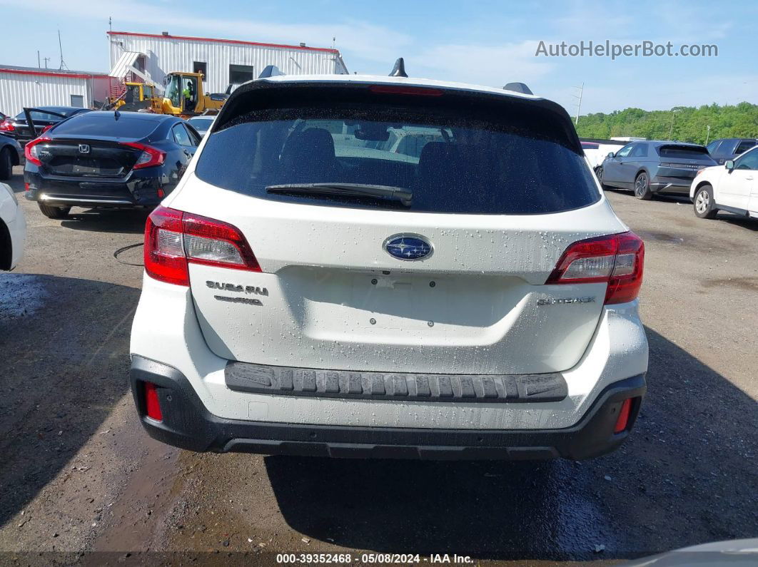 2019 Subaru Outback 2.5i Touring White vin: 4S4BSATC0K3252942