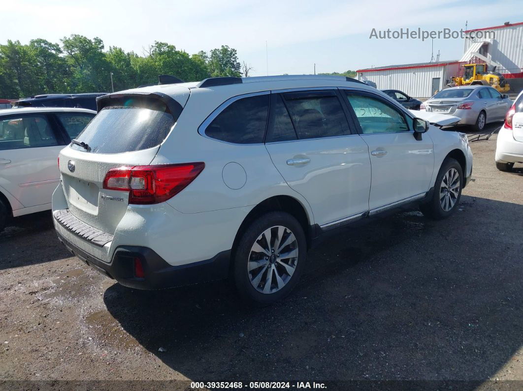 2019 Subaru Outback 2.5i Touring White vin: 4S4BSATC0K3252942