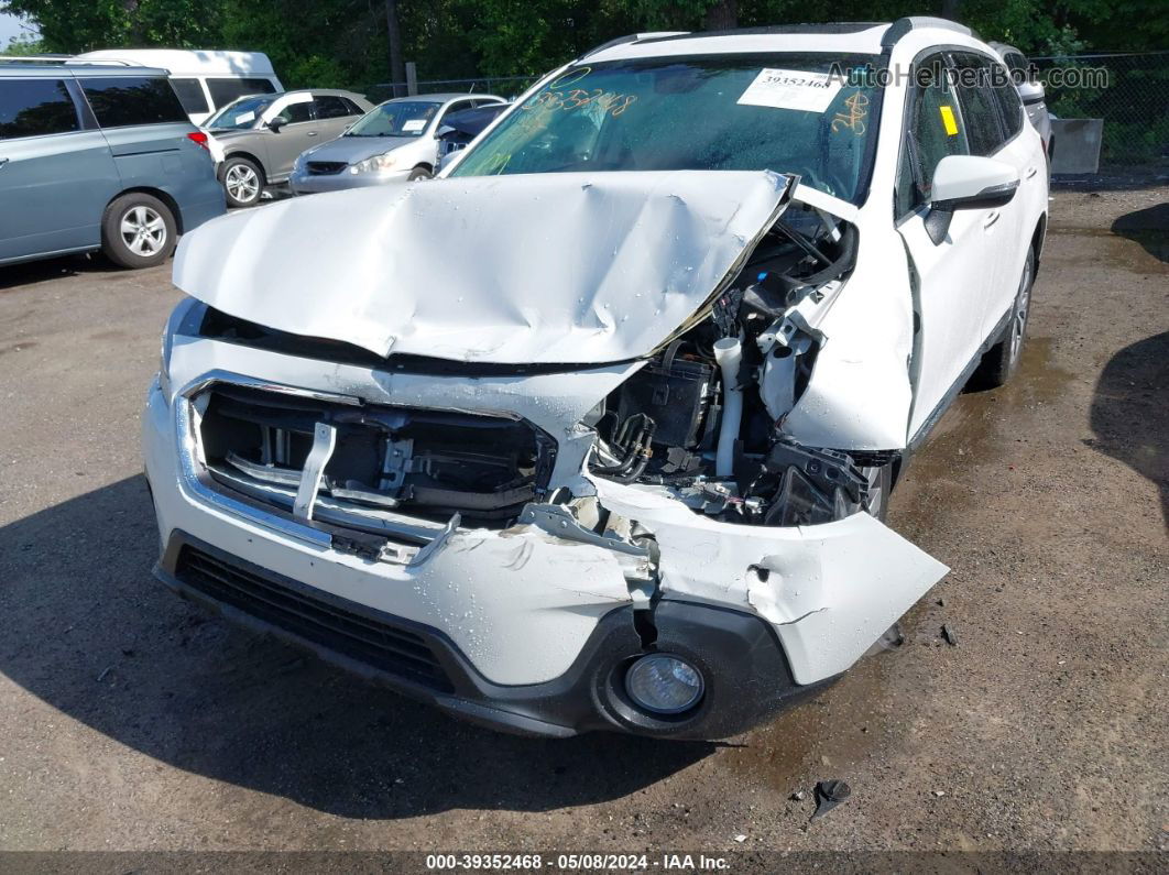 2019 Subaru Outback 2.5i Touring White vin: 4S4BSATC0K3252942