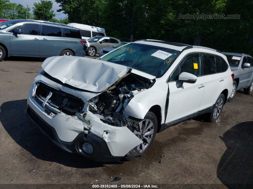 2019 Subaru Outback 2.5i Touring White vin: 4S4BSATC0K3252942