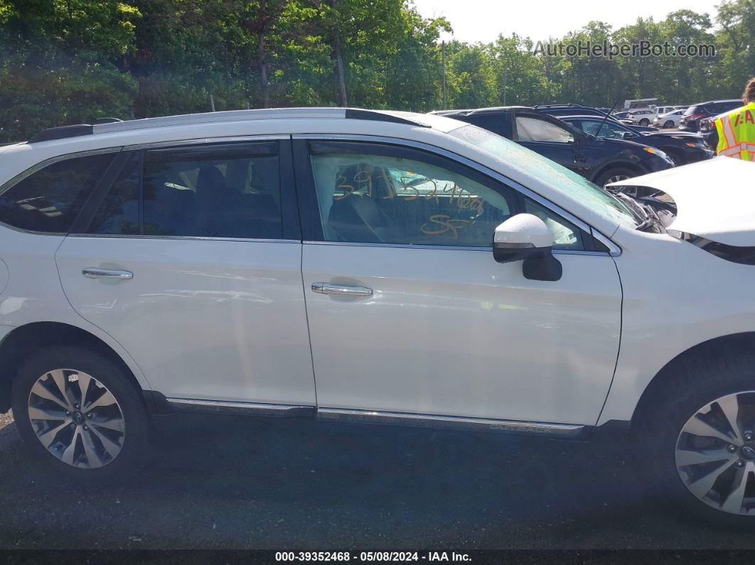 2019 Subaru Outback 2.5i Touring White vin: 4S4BSATC0K3252942