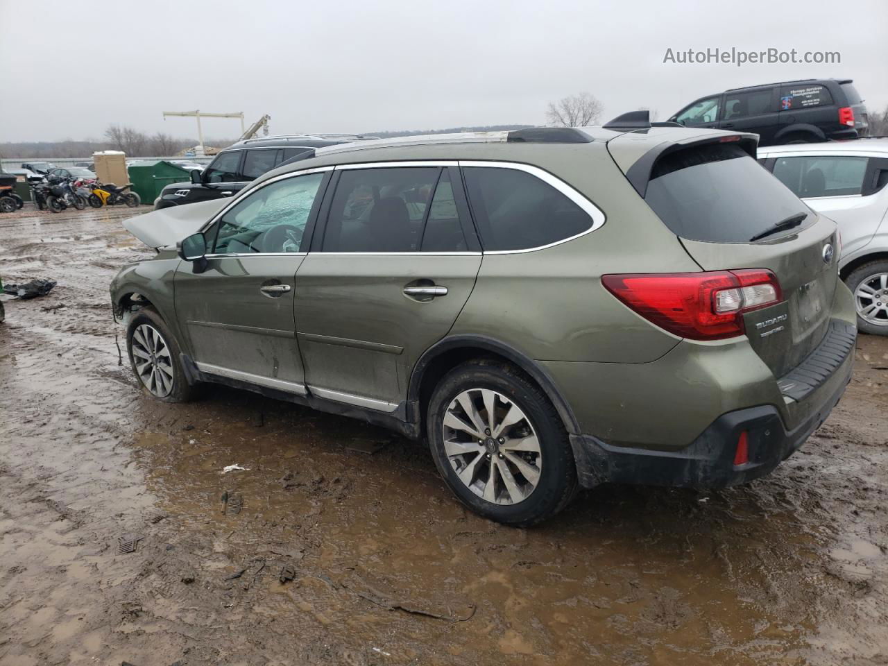 2019 Subaru Outback Touring Green vin: 4S4BSATC1K3247491