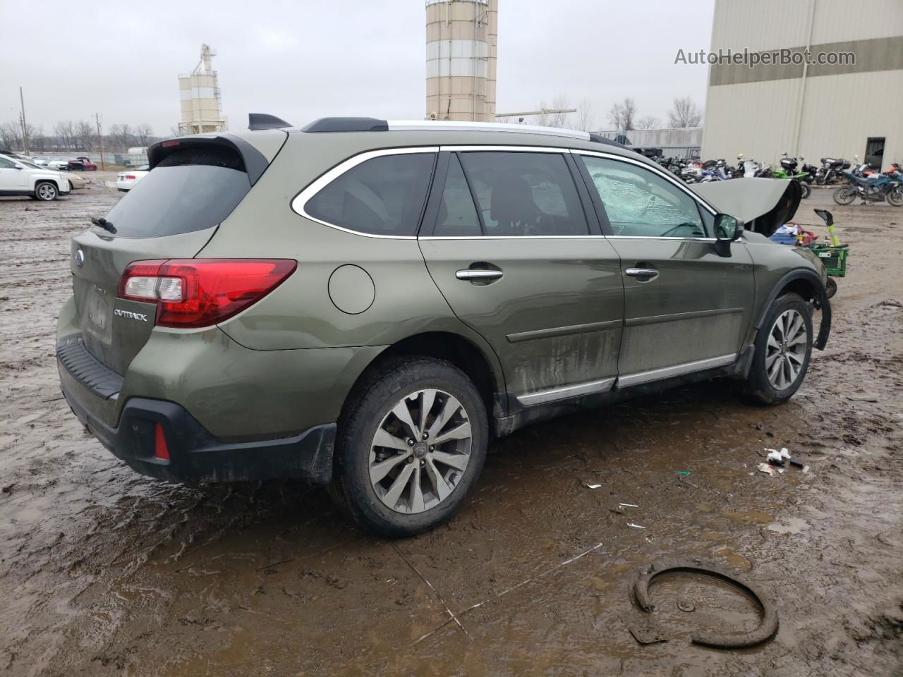 2019 Subaru Outback Touring Green vin: 4S4BSATC1K3247491