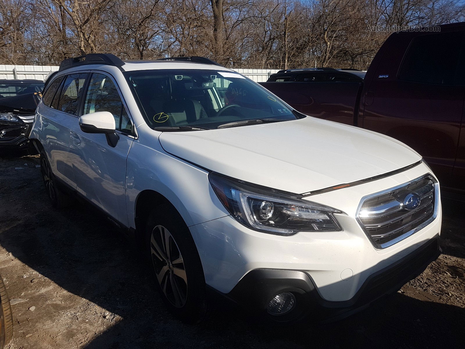 2019 Subaru Outback 3.6r Limited Белый vin: 4S4BSENCXK3372218