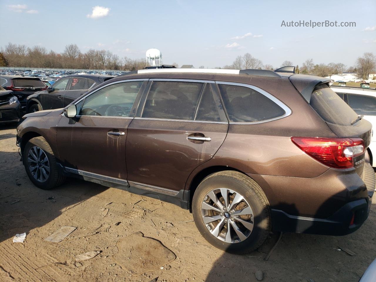 2019 Subaru Outback Touring Brown vin: 4S4BSETC2K3286484