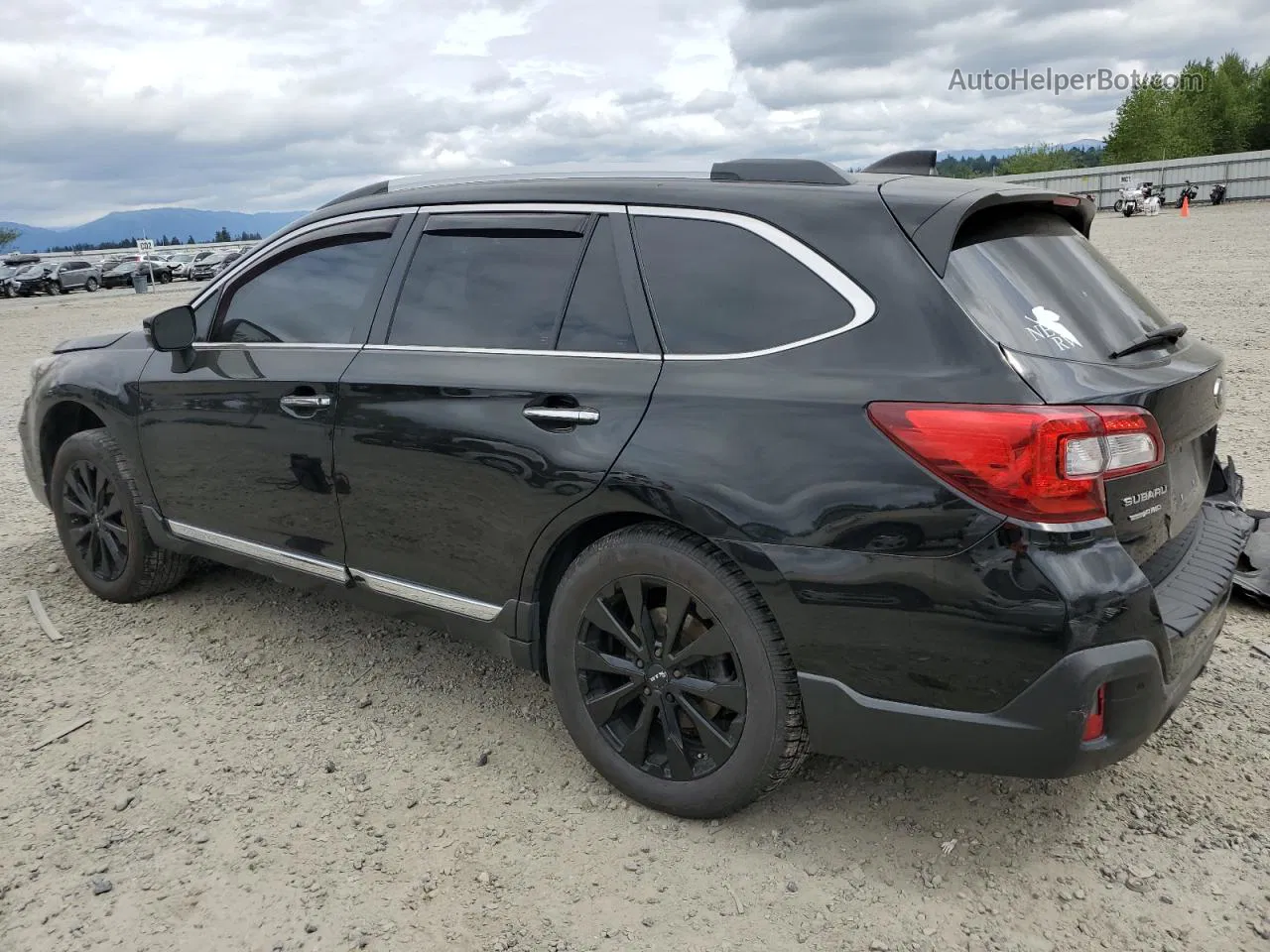 2019 Subaru Outback Touring Black vin: 4S4BSETC9K3239274