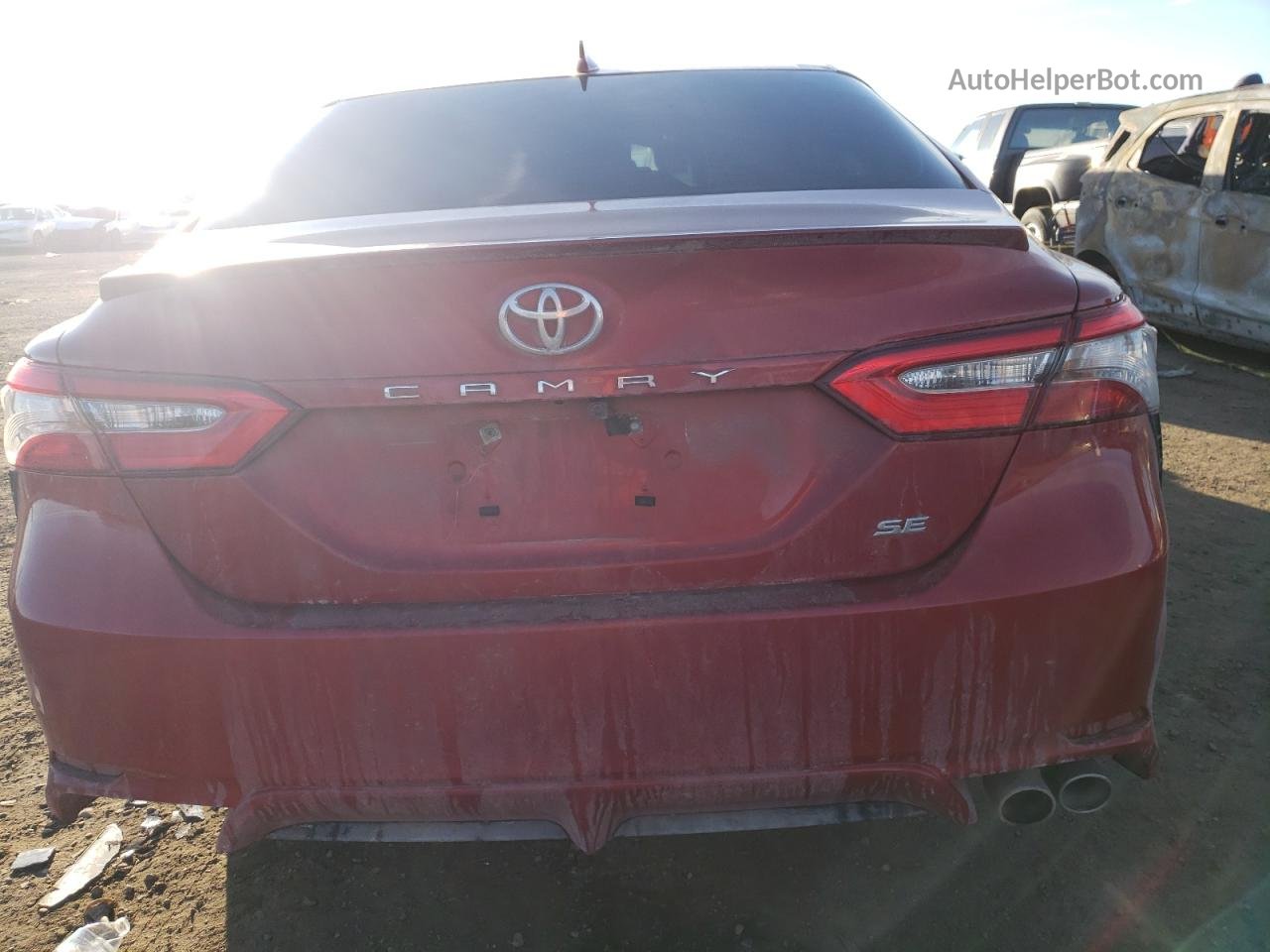 2019 Toyota Camry L Red vin: 4T1B11HK0KU173347